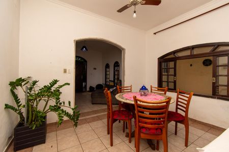 Casa à venda com 253m², 2 quartos e 1 vaga Casa à venda com 253m², 2 quartos e 1 vagaSala de Jantar