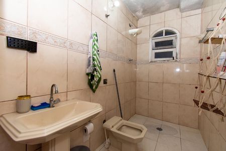 Casa à venda com 253m², 2 quartos e 1 vaga Casa à venda com 253m², 2 quartos e 1 vagaBanheiro Corredor