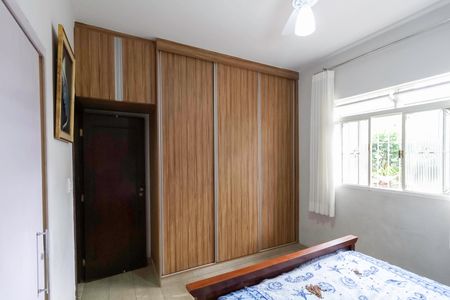 Casa à venda com 480m², 5 quartos e 2 vagasQuarto 3