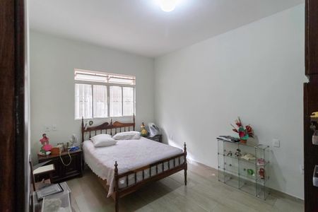 Casa à venda com 480m², 5 quartos e 2 vagasQuarto 2