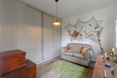 Casa à venda com 480m², 5 quartos e 2 vagasQuarto 4