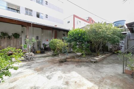 Casa à venda com 480m², 5 quartos e 2 vagasQuintal