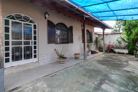 Casa à venda com 480m², 5 quartos e 2 vagasEntrada