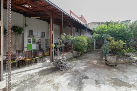 Casa à venda com 480m², 5 quartos e 2 vagasQuintal