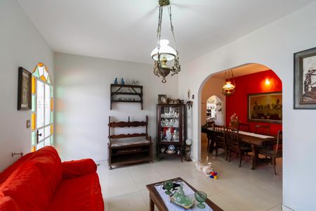 Casa à venda com 480m², 5 quartos e 2 vagasSala