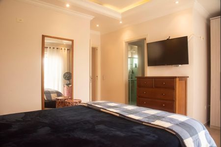 Casa à venda com 330m², 3 quartos e 4 vagasSuíte 3