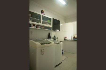 Casa à venda com 330m², 3 quartos e 4 vagasÁrea de Serviço