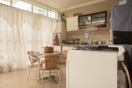 Casa à venda com 330m², 3 quartos e 4 vagasEspaço Gourmet