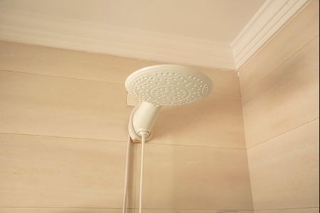 Casa à venda com 330m², 3 quartos e 4 vagasBanheiro da Suíte 2