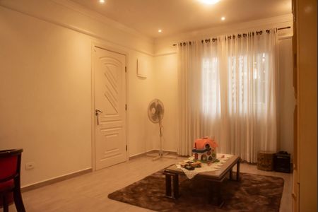 Casa à venda com 330m², 3 quartos e 4 vagasSala 3/Escritório