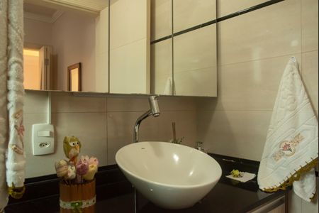 Casa à venda com 330m², 3 quartos e 4 vagasBanheiro da Suíte 1