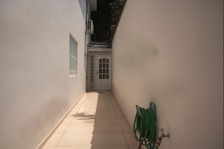 Casa à venda com 330m², 3 quartos e 4 vagasQuintal