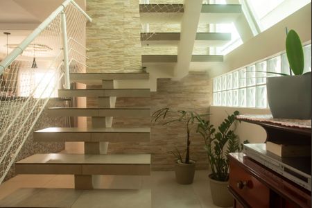 Casa à venda com 330m², 3 quartos e 4 vagasSala 2