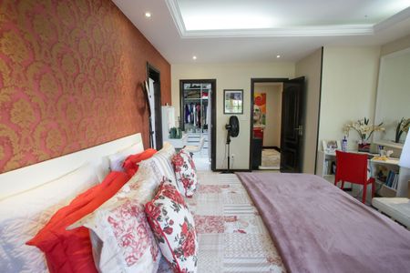 Casa de condomínio à venda com 396m², 4 quartos e 2 vagasQuarto Suíte 4