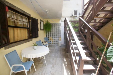 Casa de condomínio à venda com 396m², 4 quartos e 2 vagasVaranda dos Fundos