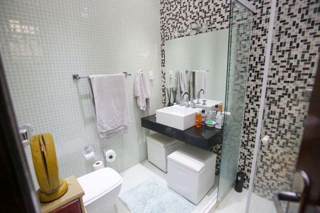 Casa de condomínio à venda com 396m², 4 quartos e 2 vagasBanheiro da Suíte 3