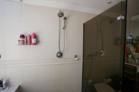 Casa de condomínio à venda com 396m², 4 quartos e 2 vagasBanheiro da Suíte 4