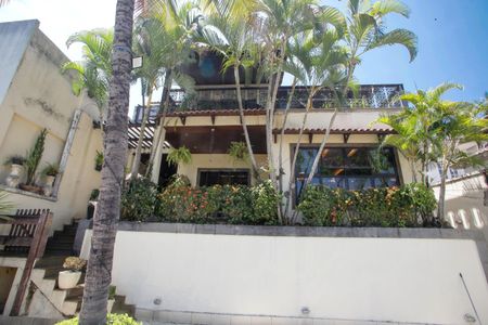Casa de condomínio à venda com 396m², 4 quartos e 2 vagasFrente da casa