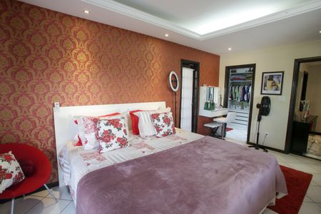 Casa de condomínio à venda com 396m², 4 quartos e 2 vagasQuarto Suíte 4