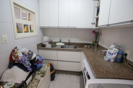 Casa de condomínio à venda com 396m², 4 quartos e 2 vagasÁrea de Serviço