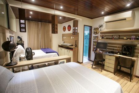 Casa de condomínio à venda com 396m², 4 quartos e 2 vagasQuarto Suíte 2