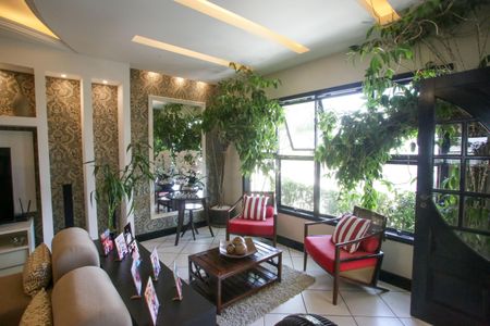 Casa de condomínio à venda com 396m², 4 quartos e 2 vagasSala