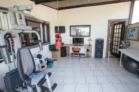 Casa de condomínio à venda com 396m², 4 quartos e 2 vagasAcademia