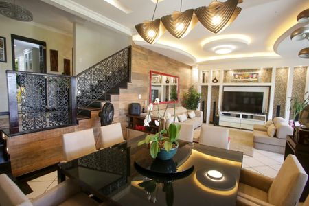 Casa de condomínio à venda com 396m², 4 quartos e 2 vagasSala de Jantar