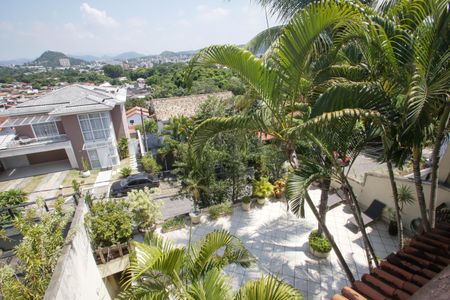 Casa de condomínio à venda com 396m², 4 quartos e 2 vagasVista da Varanda