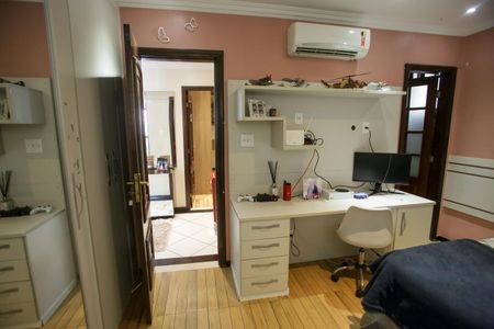 Casa de condomínio à venda com 396m², 4 quartos e 2 vagasQuarto Suíte 3