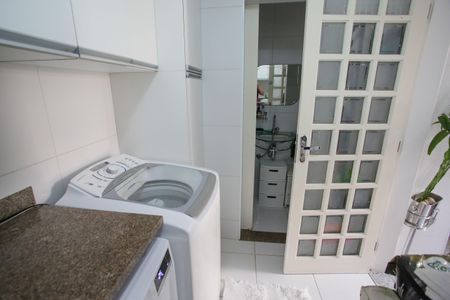 Casa de condomínio à venda com 396m², 4 quartos e 2 vagasÁrea de Serviço