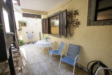 Casa de condomínio à venda com 396m², 4 quartos e 2 vagasVaranda dos Fundos