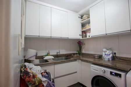 Casa de condomínio à venda com 396m², 4 quartos e 2 vagasÁrea de Serviço