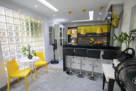 Casa de condomínio à venda com 396m², 4 quartos e 2 vagasCopa