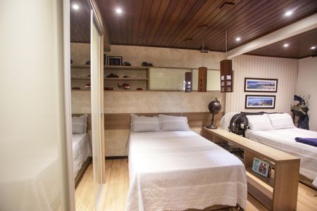 Casa de condomínio à venda com 396m², 4 quartos e 2 vagasQuarto Suíte 2