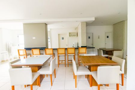 Apartamento à venda com 68m², 2 quartos e 1 vaga Apartamento à venda com 68m², 2 quartos e 1 vagaÁrea comum - Salão de festas