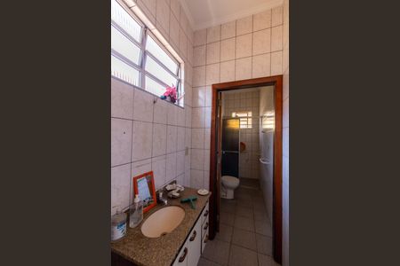Casa à venda com 376m², 3 quartos e 1 vaga Casa à venda com 376m², 3 quartos e 1 vagaBanheiro