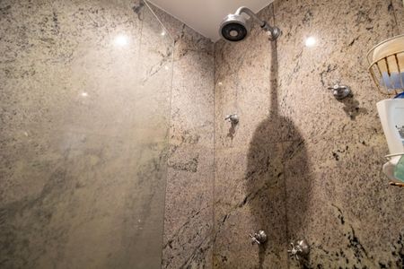 Apartamento à venda com 126m², 3 quartos e 3 vagasBanheiro Quarto 1