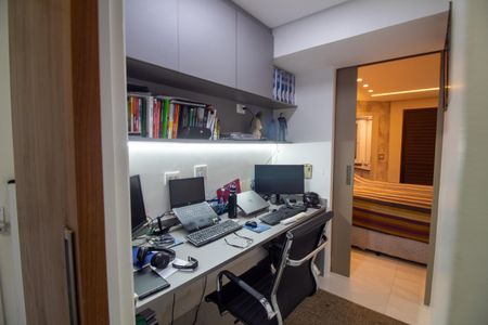 Apartamento à venda com 126m², 3 quartos e 3 vagasEscritório