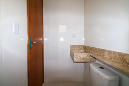 Apartamento à venda com 55m², 2 quartos e 1 vaga Apartamento à venda com 55m², 2 quartos e 1 vagaBanheiro