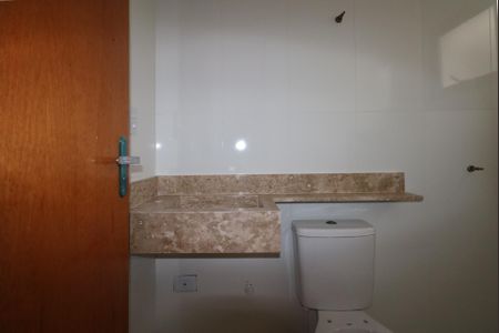 Apartamento à venda com 55m², 2 quartos e 1 vaga Apartamento à venda com 55m², 2 quartos e 1 vagaBanheiro