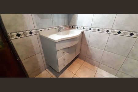 Casa para alugar com 375m², 4 quartos e 4 vagas Casa para alugar com 375m², 4 quartos e 4 vagasBanheiro da Suíte