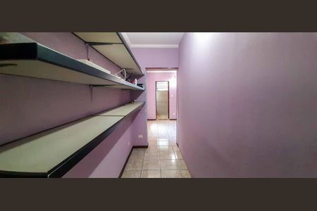 Casa para alugar com 375m², 4 quartos e 4 vagas Casa para alugar com 375m², 4 quartos e 4 vagasQuarto 3