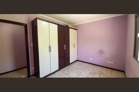 Casa para alugar com 375m², 4 quartos e 4 vagas Casa para alugar com 375m², 4 quartos e 4 vagasQuarto 2