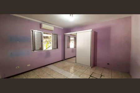Casa para alugar com 375m², 4 quartos e 4 vagas Casa para alugar com 375m², 4 quartos e 4 vagasQuarto 1
