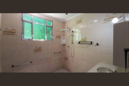 Casa para alugar com 375m², 4 quartos e 4 vagas Casa para alugar com 375m², 4 quartos e 4 vagasBanheiro Social