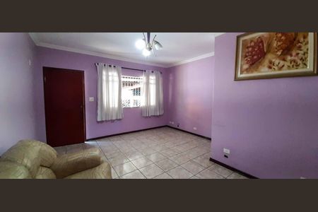 Casa para alugar com 375m², 4 quartos e 4 vagas Casa para alugar com 375m², 4 quartos e 4 vagasSala