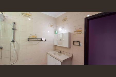 Casa para alugar com 375m², 4 quartos e 4 vagas Casa para alugar com 375m², 4 quartos e 4 vagasBanheiro Social