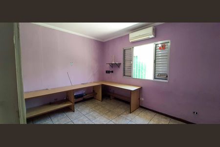 Casa para alugar com 375m², 4 quartos e 4 vagas Casa para alugar com 375m², 4 quartos e 4 vagasQuarto 3