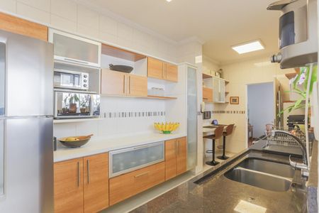 Apartamento à venda com 212m², 3 quartos e 1 vaga